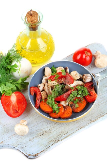 Farfurie gourmet cu legume colorate